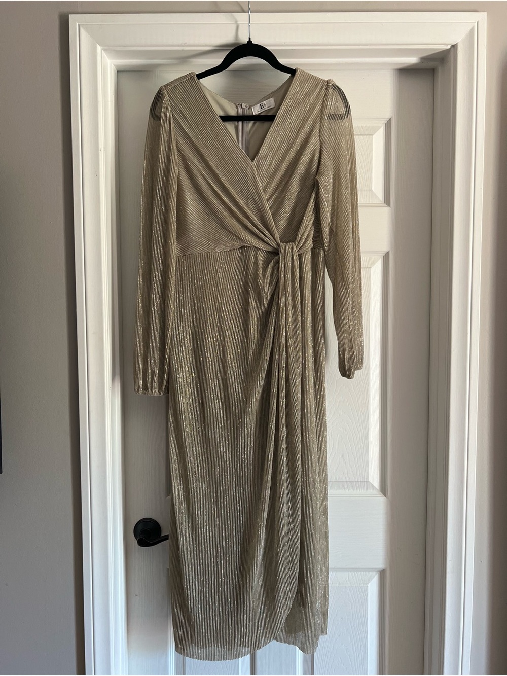 Elegant Champagne Gold A-Line Ruched Metallic Mesh Wrap Dress Midi Draped Gown M
